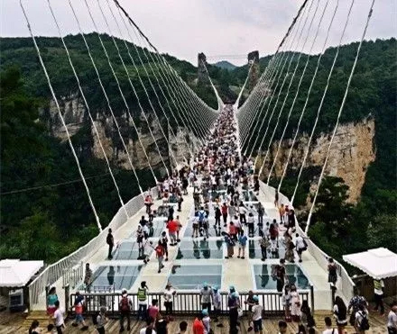 湖南張家界玻璃棧橋景區(qū)